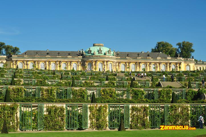 Kompleks palata i park Sansuzi u Potsdamu