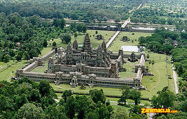Najveći verski spomenik na svetu , Angkor Vat u Kambodži