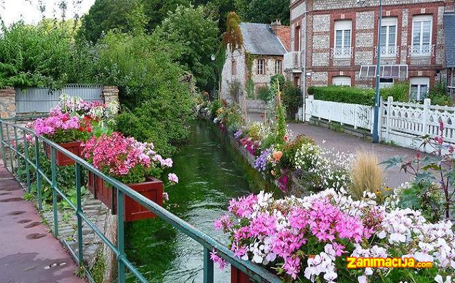 Veules  les  Roses,  najpoznatije autentično selo u Francuskoj
