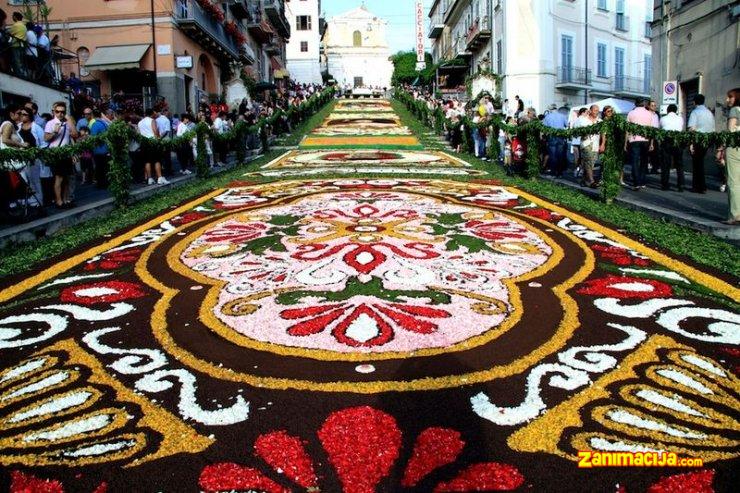 Genzano Infiorata festival cveća, Italija