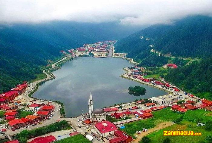 Jezero Uzungol dragulj crnomorskog primorja