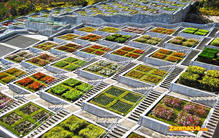100 koraka vrt u gradu Awaji, Japan