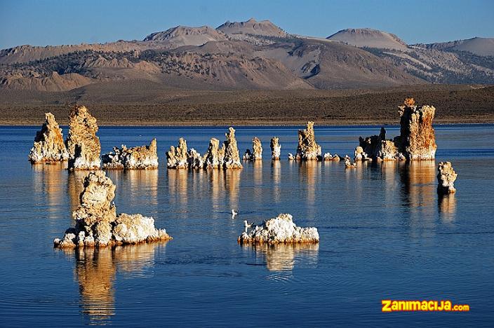 Jezero Mono - jedno od neverovatnih mesta u Kaliforniji.