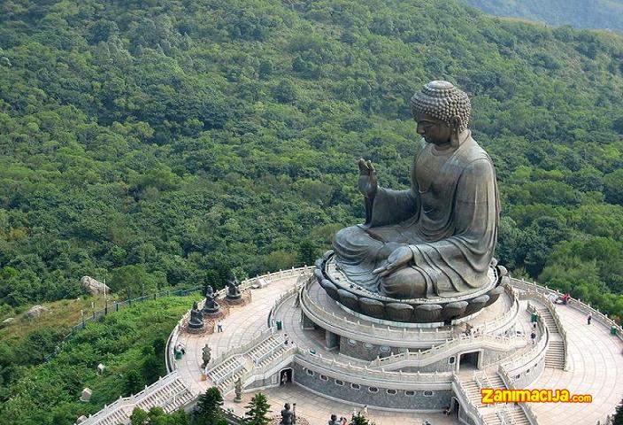 Veliki Buda na ostrvu Lantau, Hong Kong