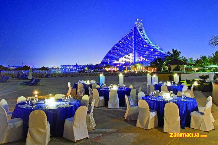 Luksuzni Jumeirah Beach Hotel u Dubaiju