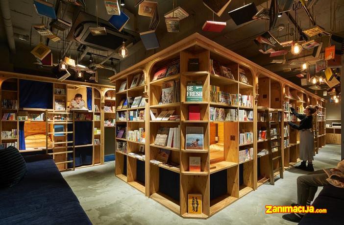 Hostel biblioteka u Kyoto, Japan