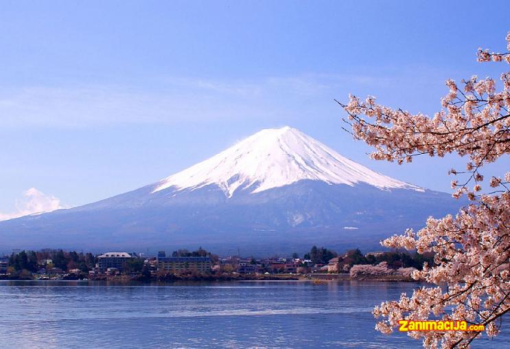 Jezero Kavaguči, Japan