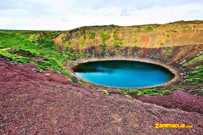 Kerid - vulkanski krater sa jezerom, Island