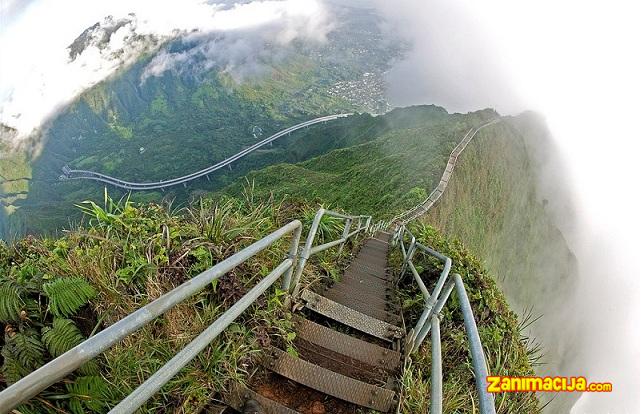 Haiki – stepenice ka nebu na ostrvu Oahu, Havaji